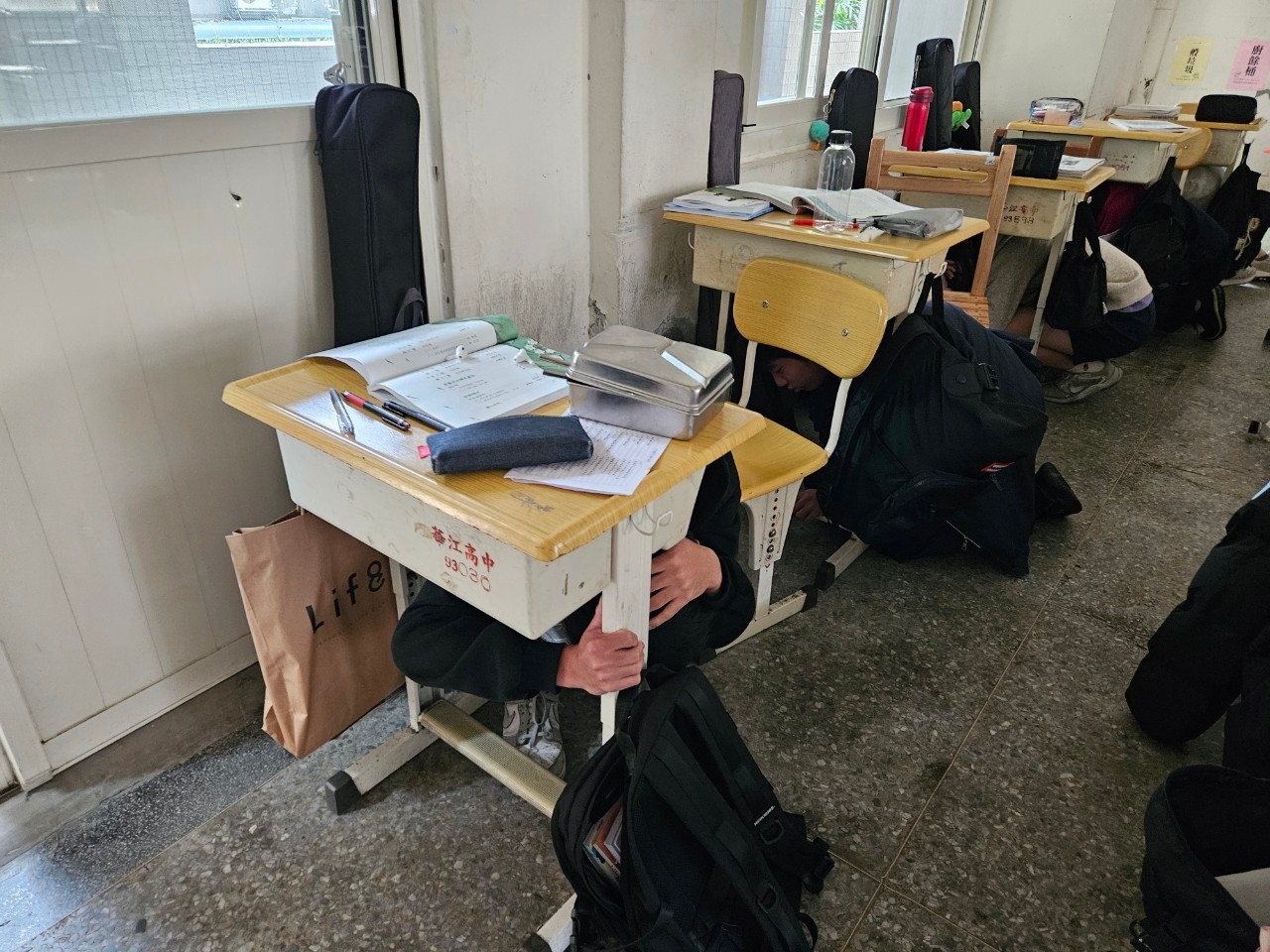 就地掩蔽