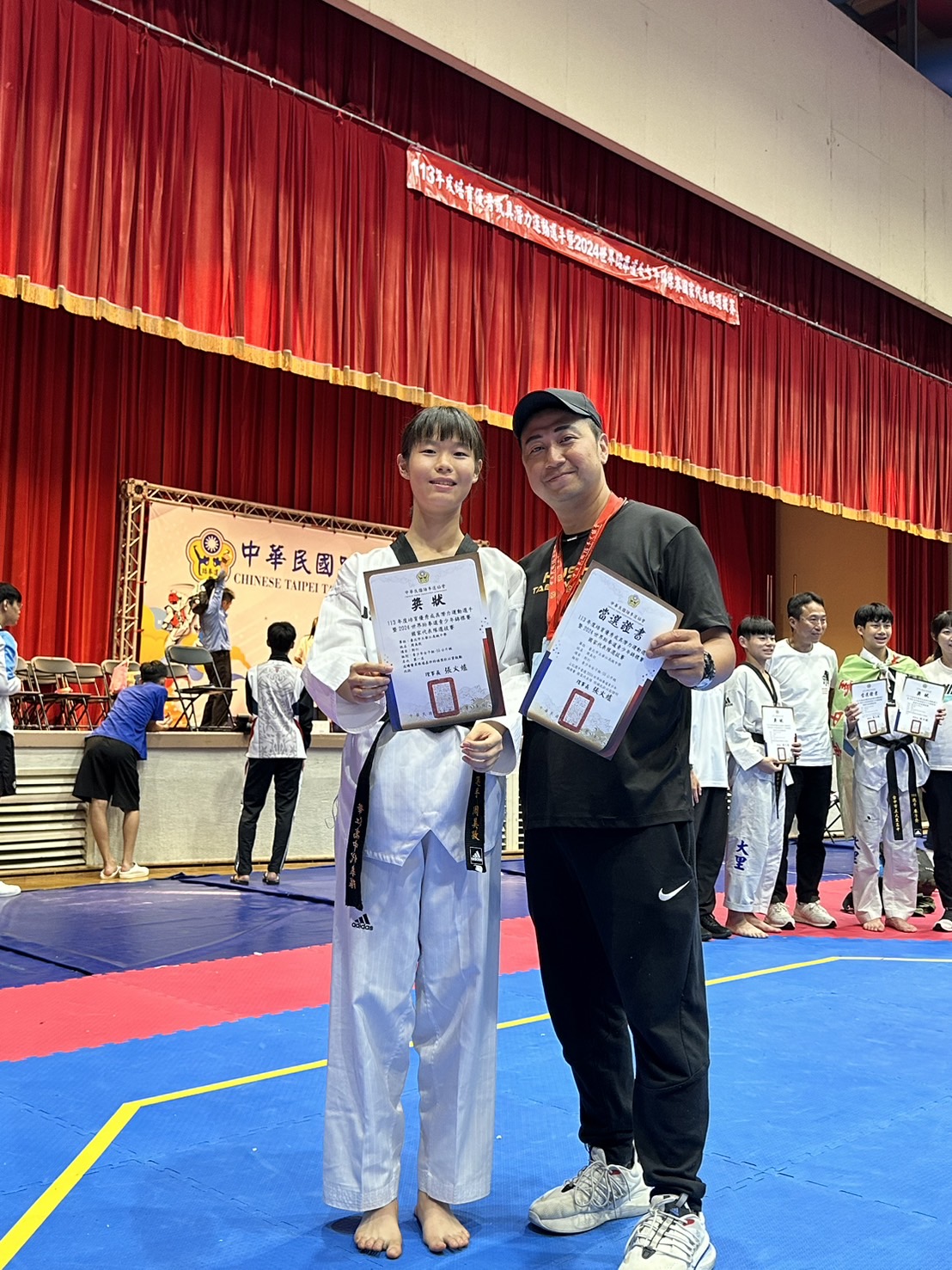 116周美孜，參加113年度培育優秀或具潛力運動選手暨2024世界跆拳道青少年錦標賽國家代表隊選拔賽，青少年組55公斤級冠軍，當選國手(3)！