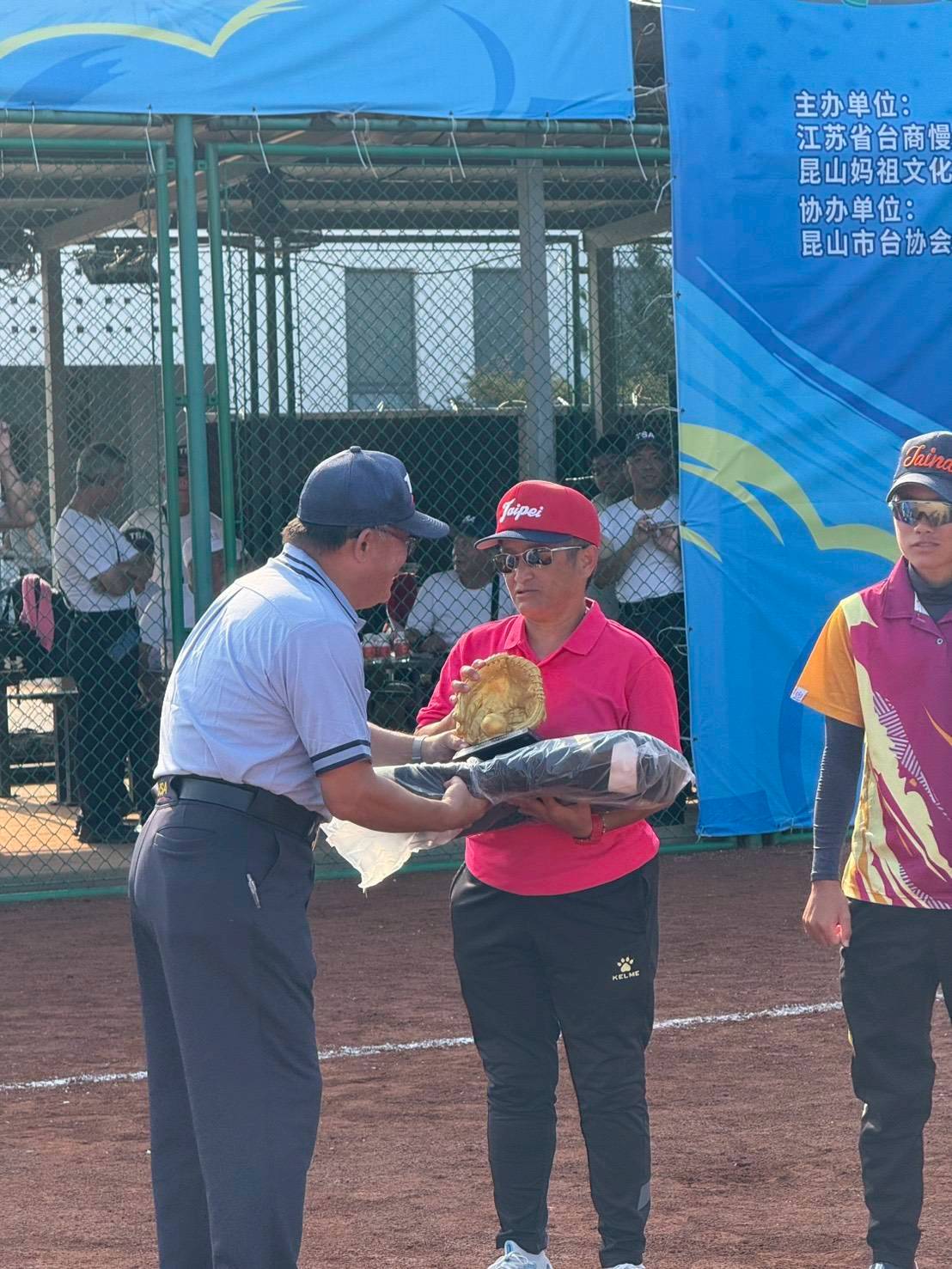 蔡瑜君教練榮獲最佳教練獎